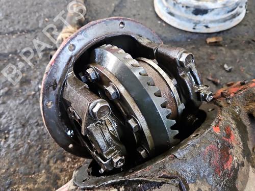 Used Rear differential Rear differential SUZUKI SAMURAI Closed Off-Road Vehicle (SJ_) 1.3 All-wheel Drive (SJ413, SJ70, SJ80) (70 hp) 37837767 37837767