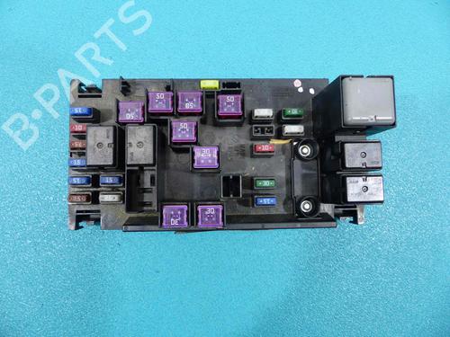 Used Fuse box Fuse box 38153148 38153148