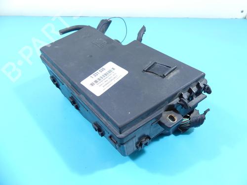 fuse-box-ford-focus-c-max-dm2-2003-2004-2005-2006-2007-37894009 main image