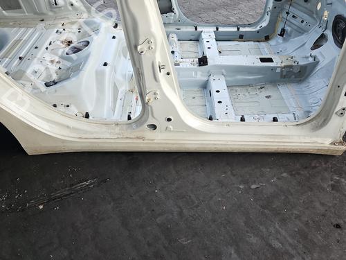 right-sideskirt-fiat-tipo-saloon-356_-357_-2015-37823840 main image