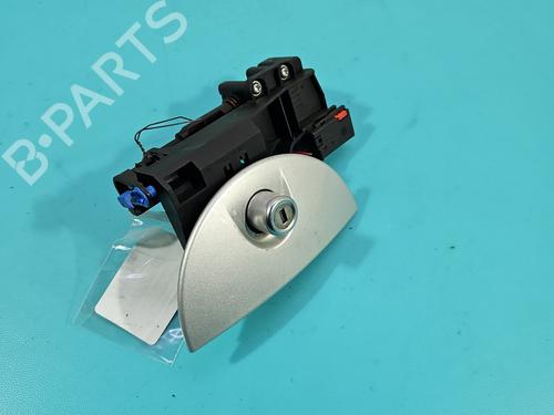 Used Tailgate handle Tailgate handle 38138304 38138304