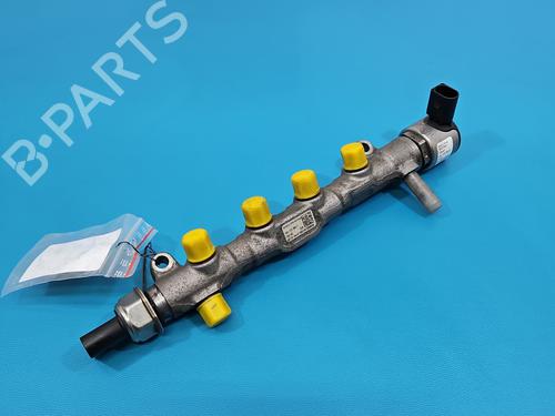 Used Injection rail Injection rail 37855210 37855210