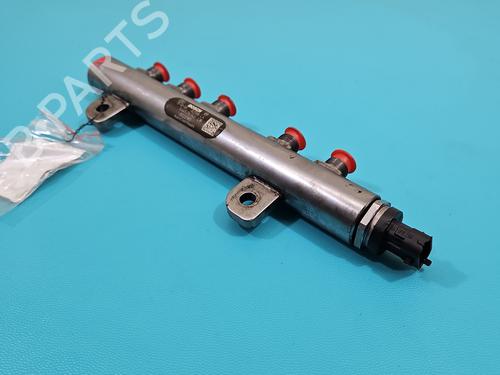 Used Injection rail Injection rail 38134277 38134277