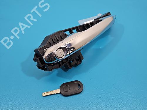 front-left-exterior-door-handle-fiat-tipo-saloon-356_-357_-2015-37823895 main image