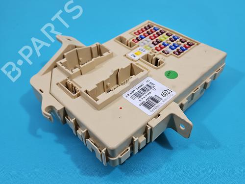 Used Fuse box Fuse box 37821021 37821021
