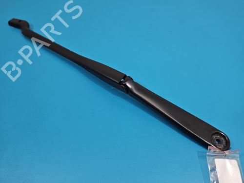 Used Front windshield wiper arm Front windshield wiper arm BMW 5 (G30, F90) 520 d xDrive (190 hp) 37829125 37829125