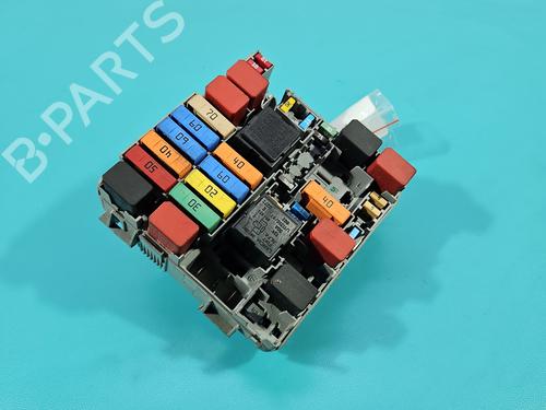 Used Fuse box Fuse box 37839258 37839258