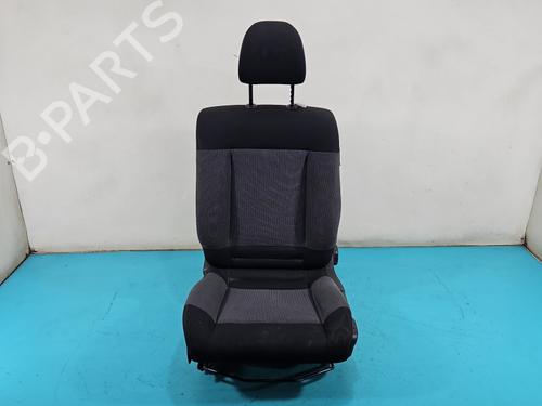 left-front-seat-citroen-c4-cactus-2014-37824134 main image