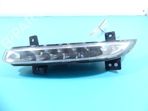 right-daytime-light-renault-fluence-l3_-2010-38115539 main image