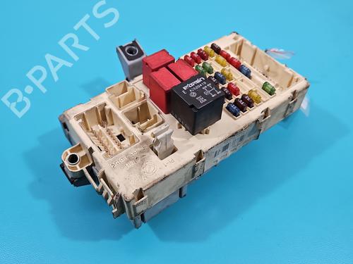 Used Fuse box Fuse box 38116452 38116452