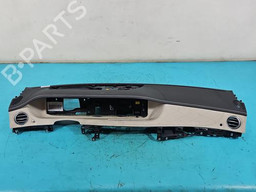 dashboard-mercedes-benz-s-class-w222-v222-x222-2013-2014-2015-2016-2017-2018-2019-2020-37833642 main image