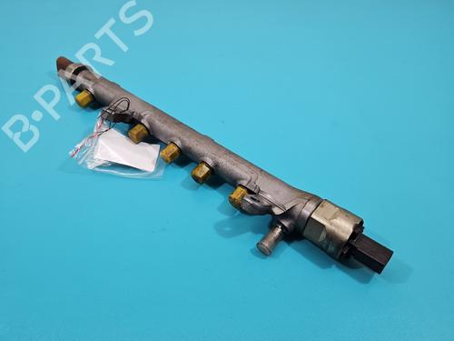 Used Injection rail Injection rail VW GOLF VI (5K1) 1.6 TDI (105 hp) 37815496 37815496
