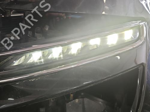 left-daytime-light-citroen-c4-picasso-ii-2013-37858956 main image
