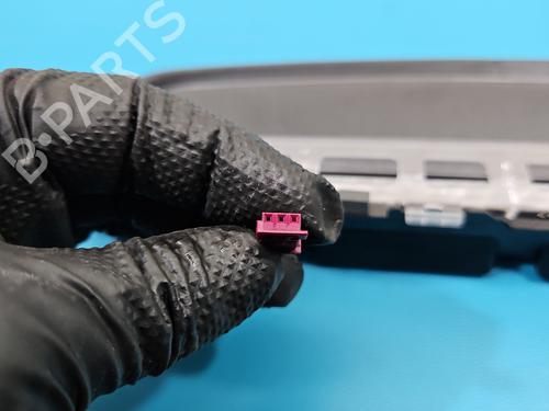 Third brake light BMW 5 (G30, F90) 520 i | BP37856106L11 - Image 9