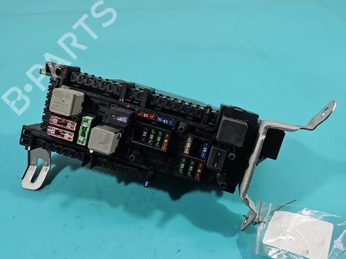 Used Fuse box Fuse box 38139393 38139393