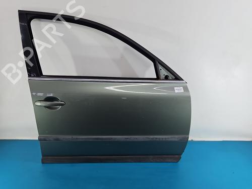 Used Right front door Right front door 38993121 38993121