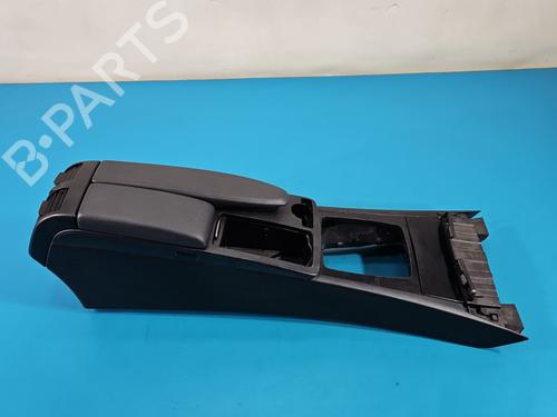 Used Armrest / Center console Armrest / Center console MERCEDES-BENZ C-CLASS (W204) C 200 CDI (204.001) (136 hp) 40036509 40036509