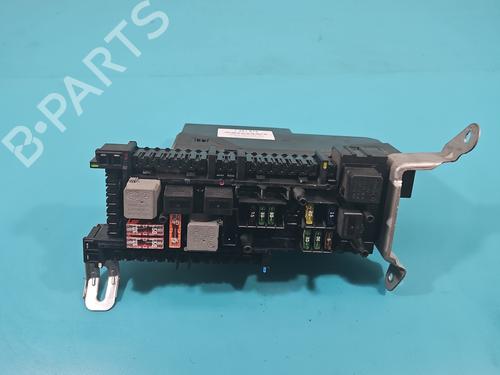 Used Fuse box Fuse box 38118604 38118604