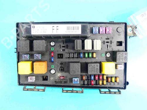 Used Fuse box Fuse box 37805161 37805161