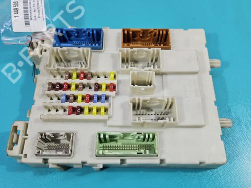 Used Fuse box Fuse box 38130670 38130670