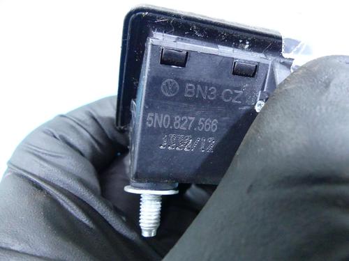 Tailgate handle VW GOLF VI (5K1) 1.6 TDI | BP37808501C132 - Image 4