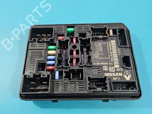 Used Fuse box Fuse box DACIA SANDERO III [2021-2026] 39883395 39883395