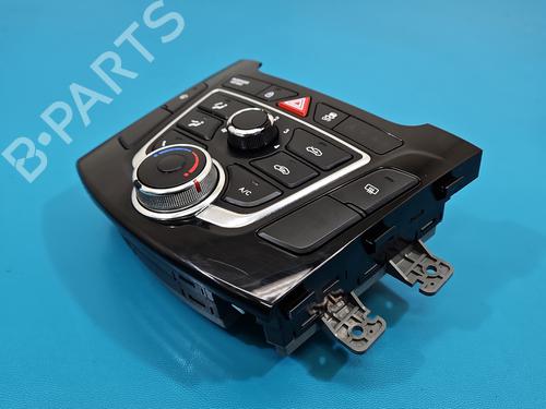 climate-control-hyundai-i30-gd-2011-37838084 main image