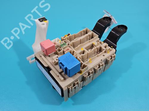 Used Fuse box Fuse box 37990066 37990066