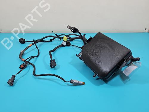 Used Fuse box Fuse box 38138279 38138279