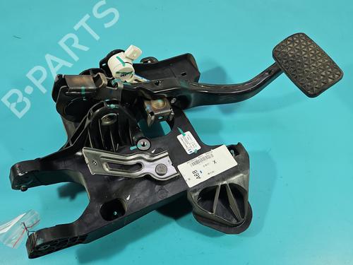 Pedal Pedal 38136613 38136613