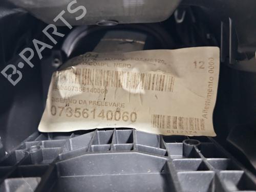 Armrest / Center console FIAT 500X (334_) 2.0 D Multijet 4x4 (334AXB22, 334AXD2B) | BP40038188I20 - Image 11