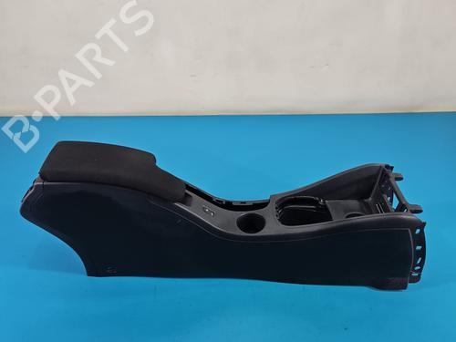Used Armrest / Center console Armrest / Center console RENAULT FLUENCE (L3_) 1.6 16V (L301, L30P, L30R) (111 hp) 40036513 40036513