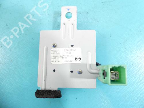 antennabase-mazda-3-saloon-bm_-bn_-2013-2014-2015-2016-2017-2018-2019-37879117 main image
