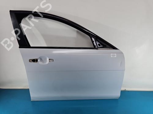 right-front-door-jaguar-xe-x760-2015-37826173 main image