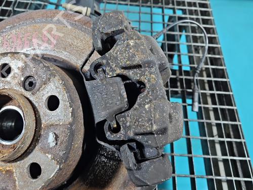 Left front brake caliper BMW 3 Gran Turismo (F34) 320 d xDrive | BP38152149M105 - Image 2