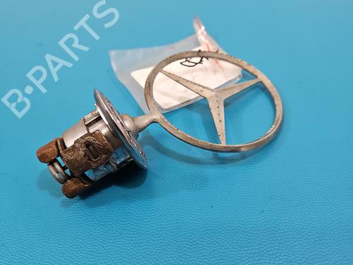 grille-mercedes-benz-c-class-w203-2000-2001-2002-2003-2004-2005-2006-2007-37843843 main image