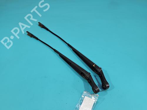 Used Front windshield wiper arm Front windshield wiper arm 37842951 37842951