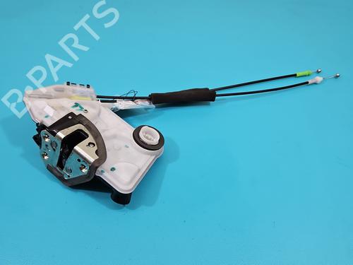 front-right-lock-toyota-corolla-saloon-_e21_-2019-37815927 main image