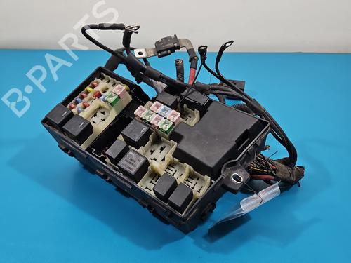 Used Fuse box Fuse box 38150578 38150578