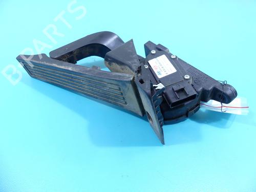 pedal-hyundai-ix35-lm-el-elh-2009-2010-2011-2012-2013-2014-2015-2016-37809305 main image