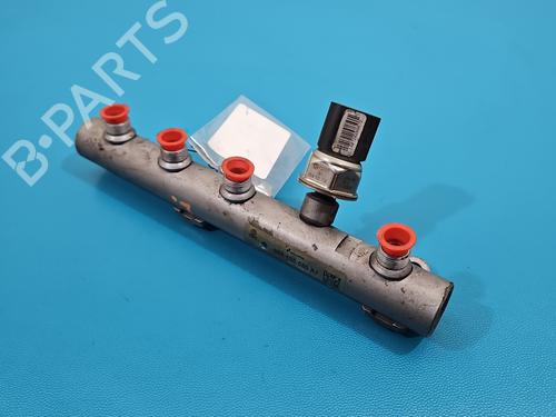 Used Injection rail Injection rail 38152015 38152015