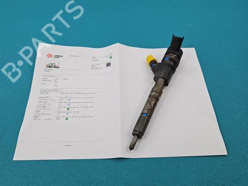 Used Injector Injector TOYOTA YARIS (_P1_) 1.4 D-4D (NLP10_, NLP10R) (75 hp) 37811446 37811446