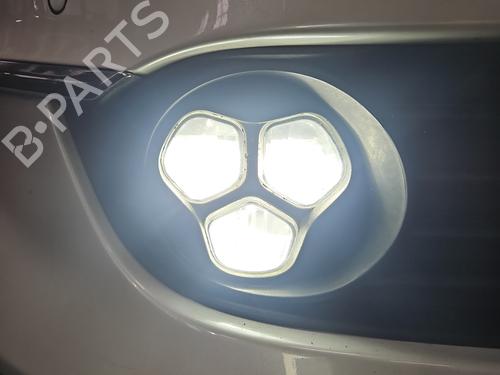 Used Right front fog light Right front fog light 39004002 39004002