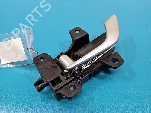 Used Rear left interior door handle Rear left interior door handle HYUNDAI ELANTRA VII Saloon (CN7) 1.6 (123 hp) 39199695 39199695