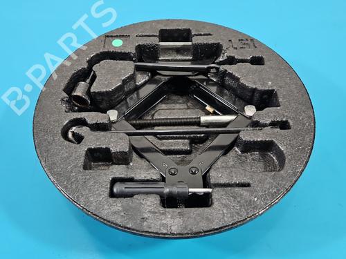 jack-kit-hyundai-i30-estate-pde-2017-37857097 main image