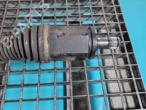 Left front driveshaft BMW 5 (G30, F90) 520 d xDrive | BP37829381M38 - Image 3