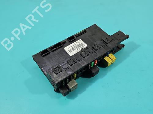 Used Fuse box Fuse box 37820784 37820784