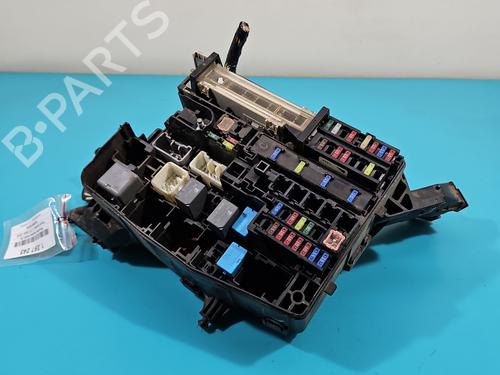 Used Fuse box Fuse box 37990080 37990080