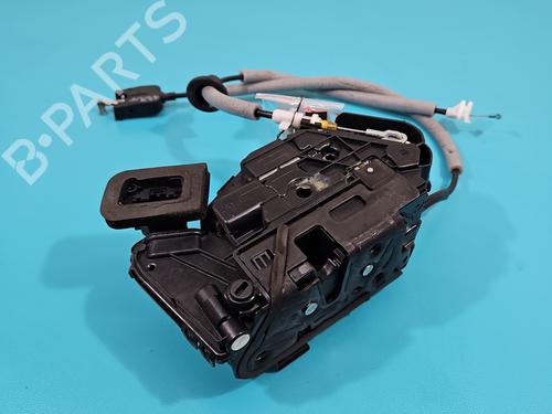 rear-left-lock-skoda-karoq-nu7-nd7-2017-38119822 main image