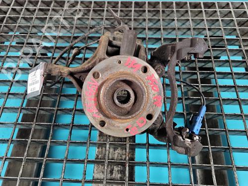 Used Right front steering knuckle Right front steering knuckle CITROËN C3 III (SX) 1.2 VTi 82 (82 hp) 40256568 40256568